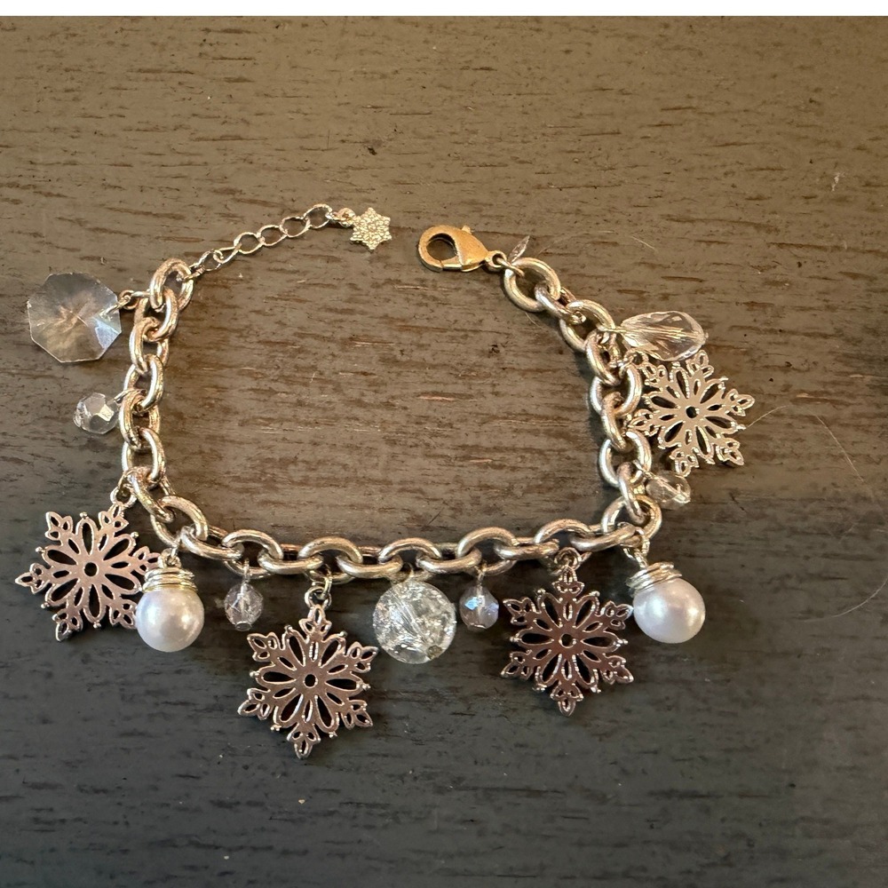vintage Silver Tone Snowflake Charm Bracelet Faux Pearl Clear Glass Bead Winter